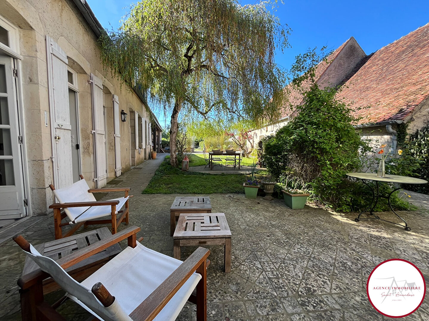Maison 10 pièces 327 m² · à Sancoins · 327 m² · 367 500 €