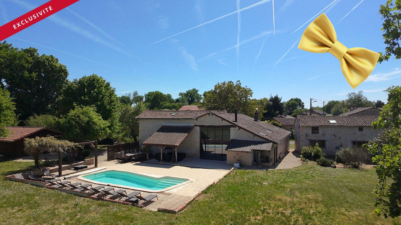 Maison 10 pièces 295 m² · à Champniers · 295 m² · 381 600 €
