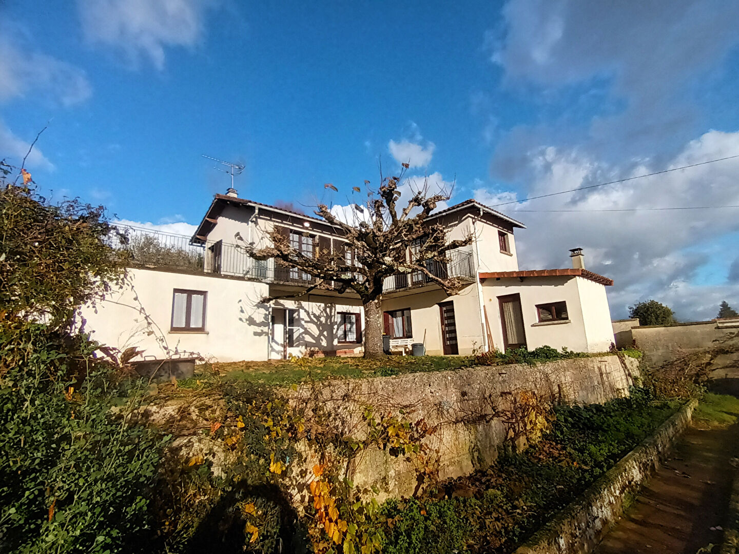 Maison 5 pièces 123 m² · à Civray · 123 m² · 130 000 €