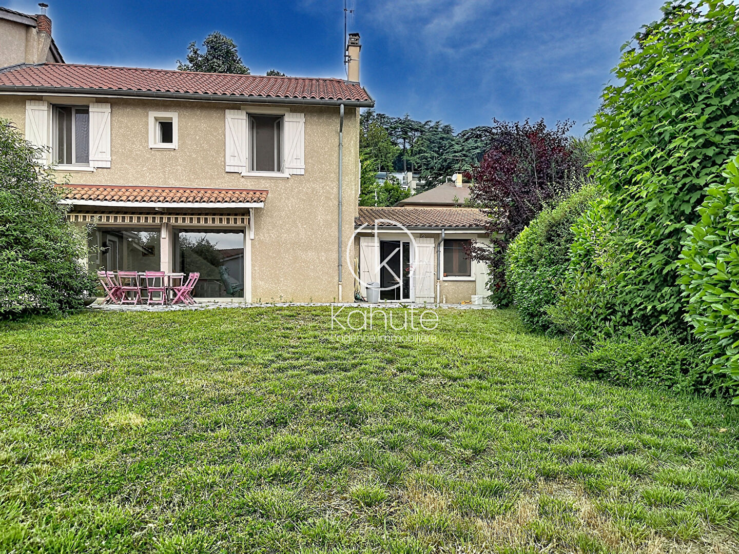 Maison 6 pièces 160 m² · à St Cyr au Mont D Or · 160 m² · 650 000 €
