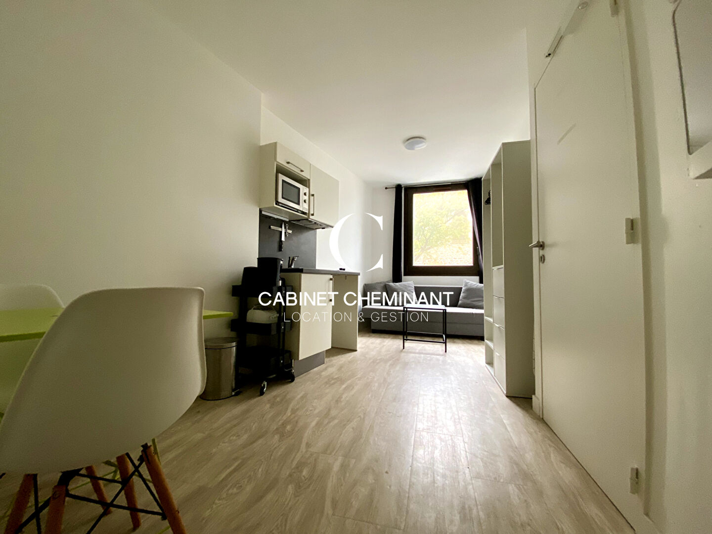 Appartement 1 pièce 15 m² · à Dinard · 15 m² · 450 €/mois