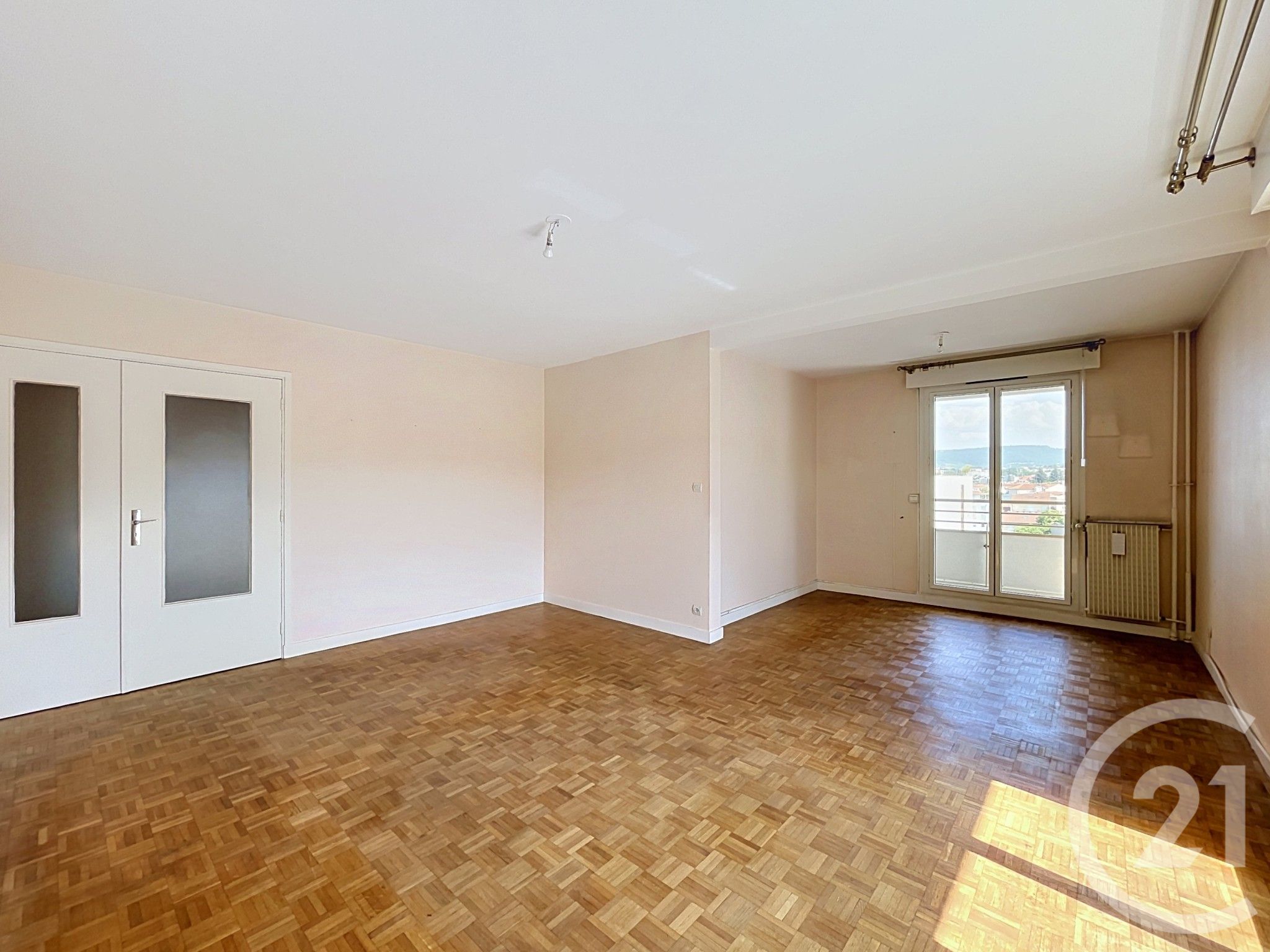 Appartement 5 pièces 102 m² · à Clermont-Ferrand · 102 m² · 215 000 €