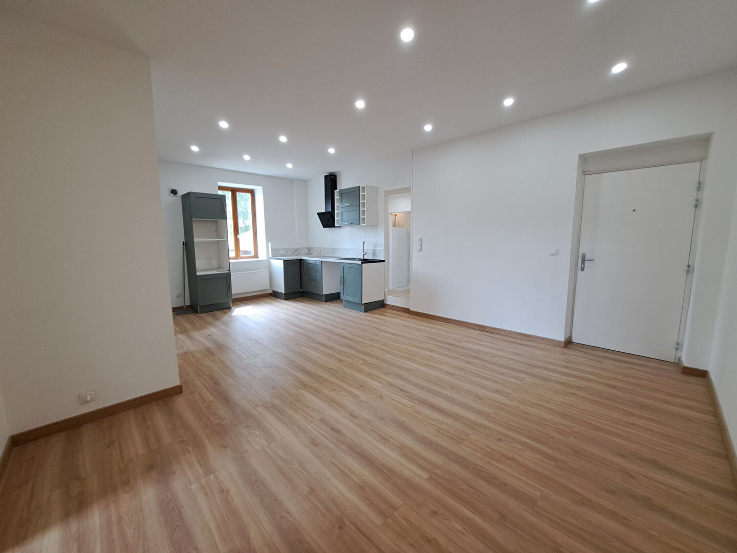 Appartement 3 pièces 60 m² · à Serezin du Rhone · 60 m² · 165 000 €