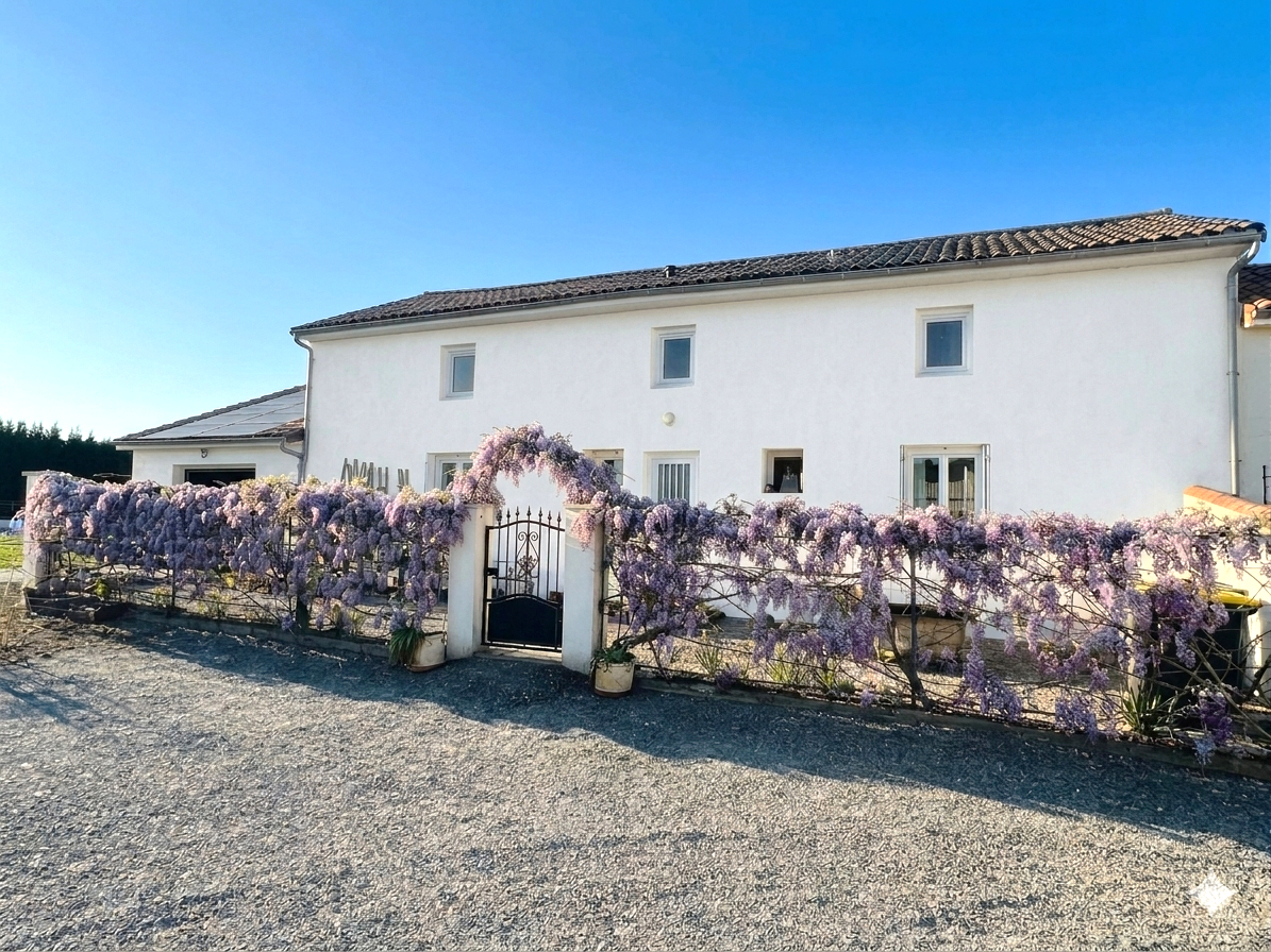 Maison 8 pièces 140 m² · à Lavausseau · 140 m² · 297 850 €