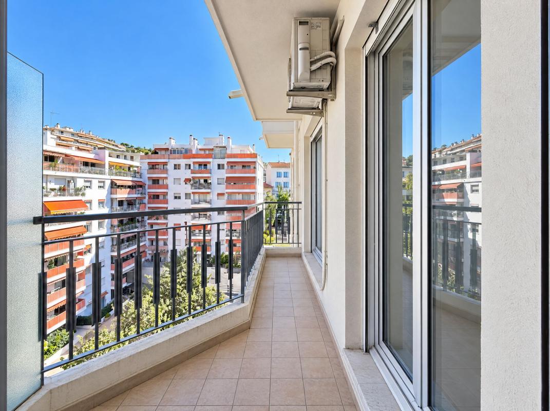 Appartement 2 pièces 59 m² · à Nice · 59 m² · 220 000 €