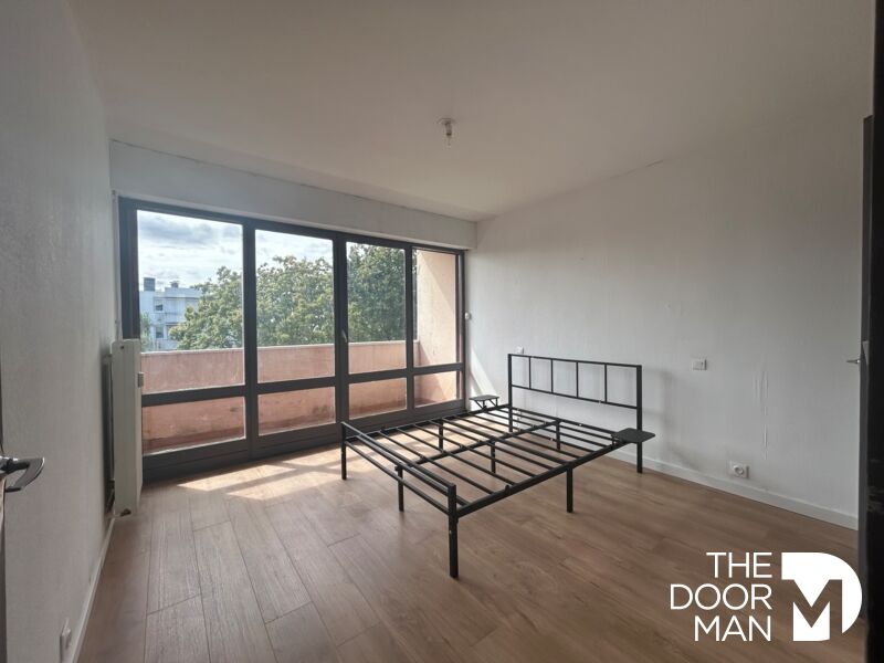 Appartement – BOURGES CHER CENTRE-VAL-DE-LOIRE - Vue 4