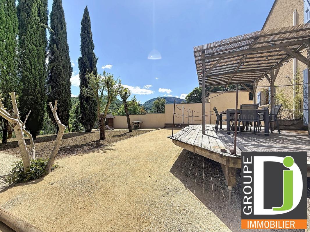 Maison 7 pièces 226 m² · à Aouste sur Sye · 226 m² · 529 000 €