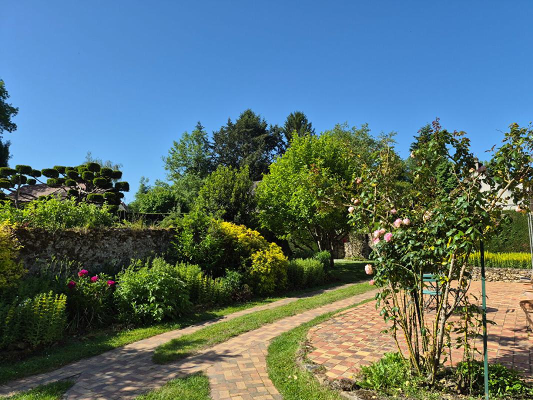 Maison 8 pièces 210 m² · à St Remy les Chevreuse · 210 m² · 597 000 €