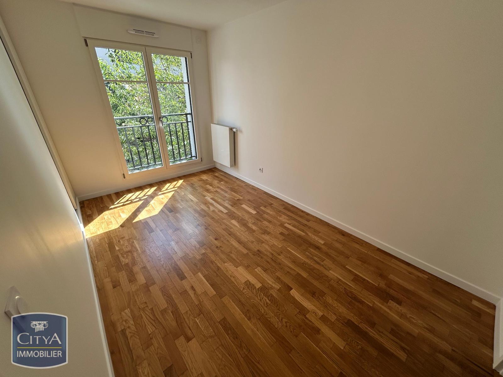Appartement – PUTEAUX HAUTS-DE-SEINE ILE-DE-FRANCE - Vue 4