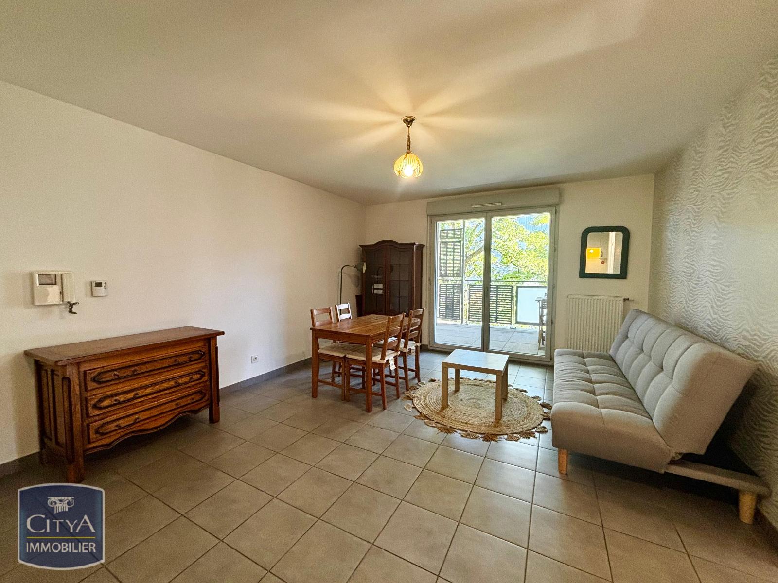Appartement 2 pièces 42 m² · à St Priest · 42 m² · 860 €/mois
