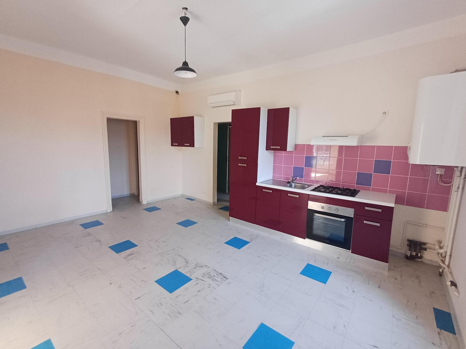 Appartement 3 pièces 81 m² · à Millau · 81 m² · 750 €/mois