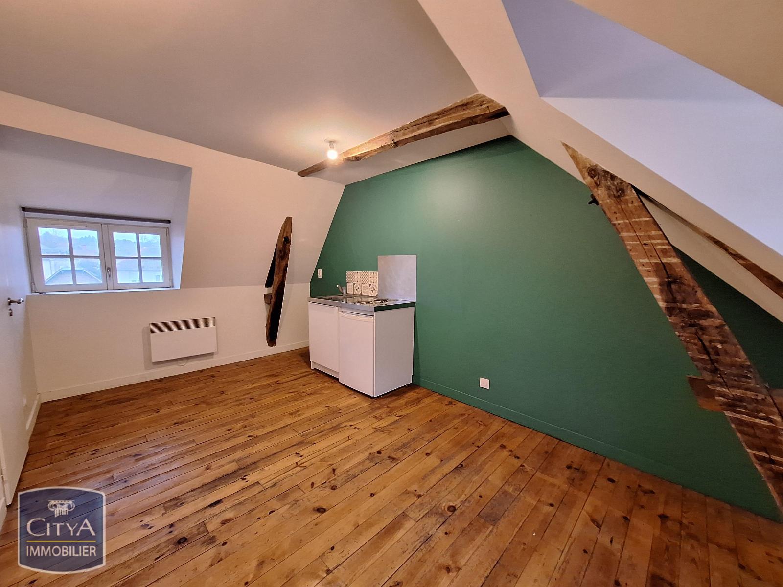 Appartement 1 pièce 14 m² · à St Yrieix la Perche · 14 m² · 300 €/mois