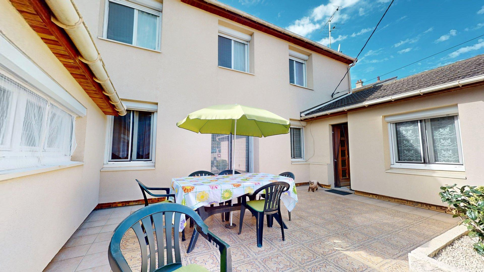 Maison 5 pièces 87 m² · à Le Blanc Mesnil · 87 m² · 290 000 €