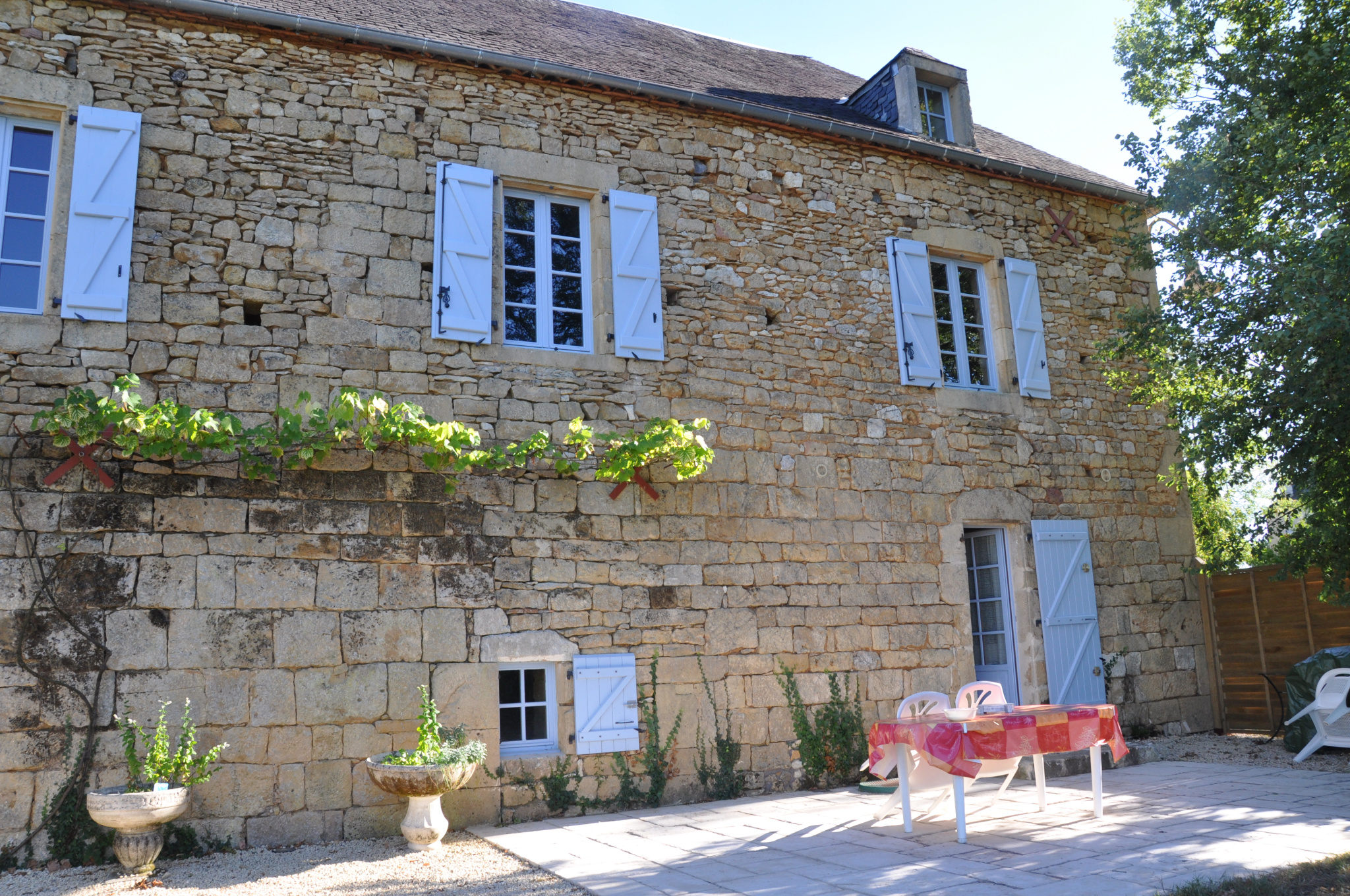 Maison 11 pièces 275 m² · à Nadaillac de Rouge · 275 m² · 493 000 €