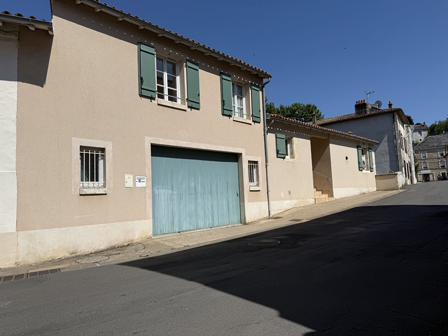 Maison 8 pièces 154 m² · à Civray · 154 m² · 235 000 €