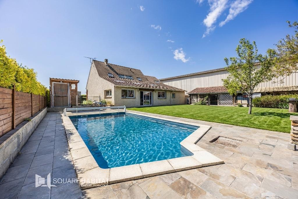 Maison 6 pièces 140 m² · à Neauphlette · 140 m² · 310 000 €