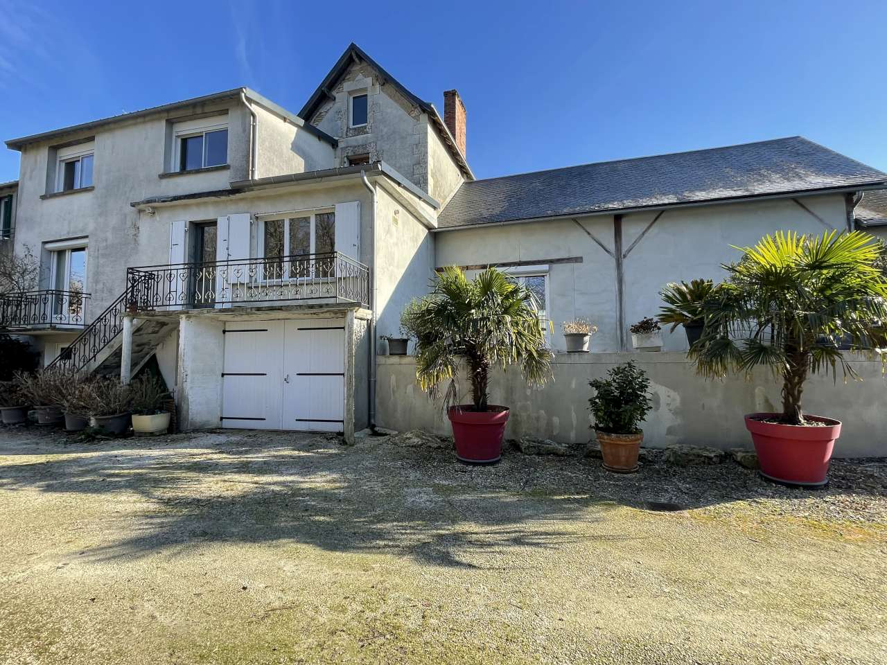 Maison 12 pièces 173 m² · à St Martin L Ars · 173 m² · 160 000 €