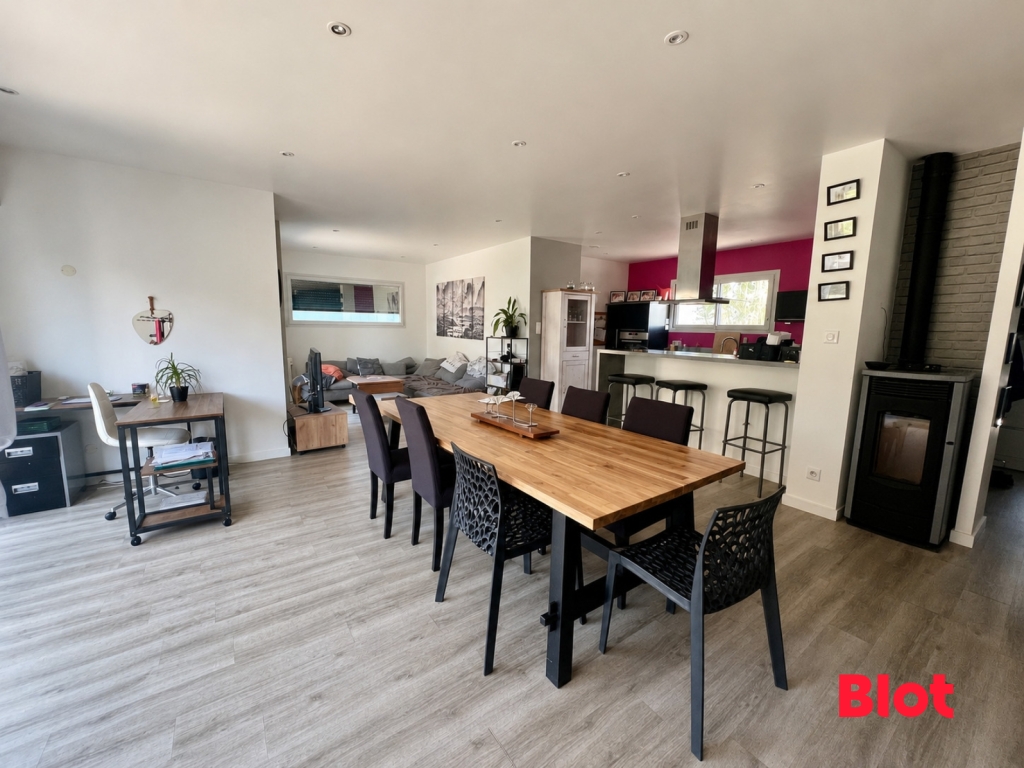 Maison 7 pièces 133 m² · à Trémorel · 133 m² · 323 500 €