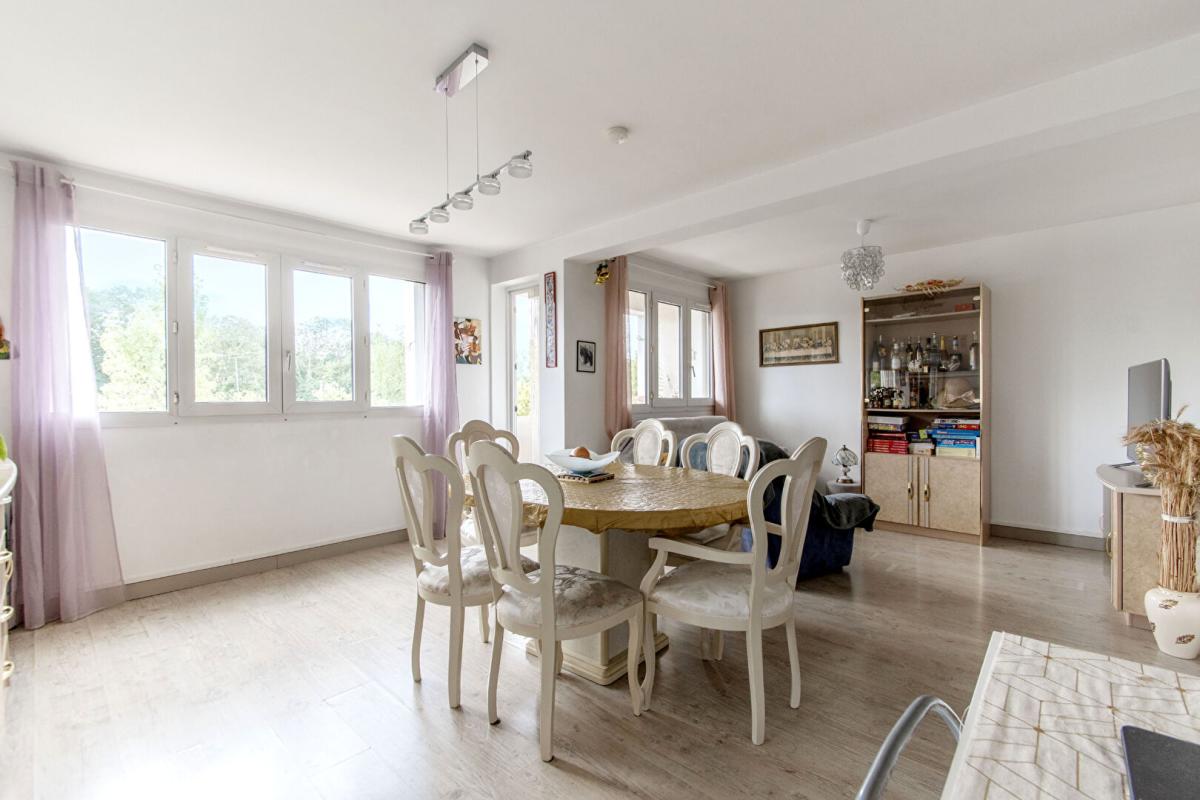 Appartement 4 pièces 70 m² · à Bretigny sur Orge · 70 m² · 172 000 €