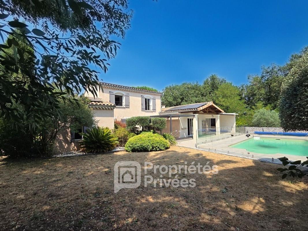 Maison 6 pièces 165 m² · à Malataverne · 165 m² · 440 000 €