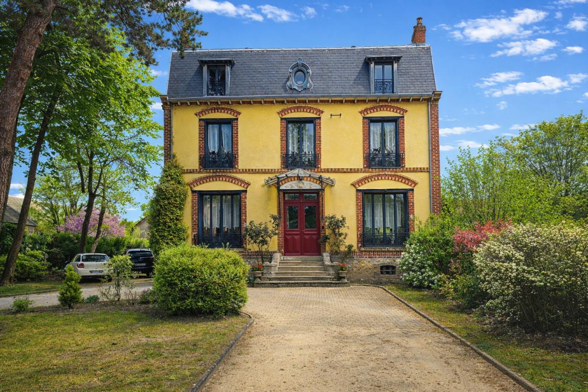 Maison 7 pièces 175 m² · à Beauchamp · 175 m² · 696 000 €