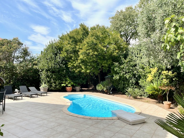 Maison 5 pièces 101 m² · à Sanary sur Mer · 101 m² · 582 000 €