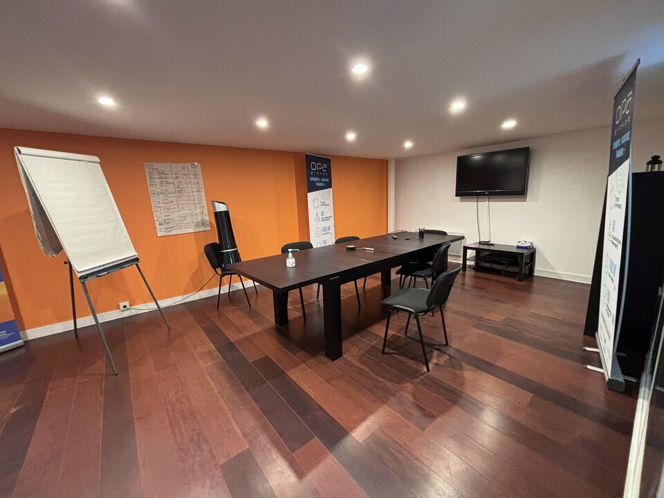 Local commercial 240 m² · à Nantes · 240 m² · 770 400 €