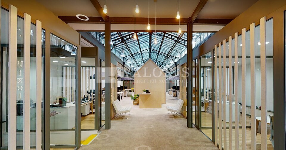 Local commercial 325 m² · à Lyon 07 · 325 m² · 7 859 €/mois