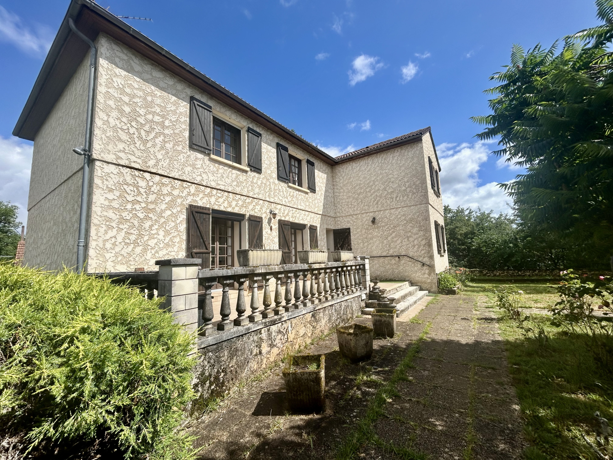 Maison 7 pièces 164 m² · à Le Roc · 164 m² · 245 000 €