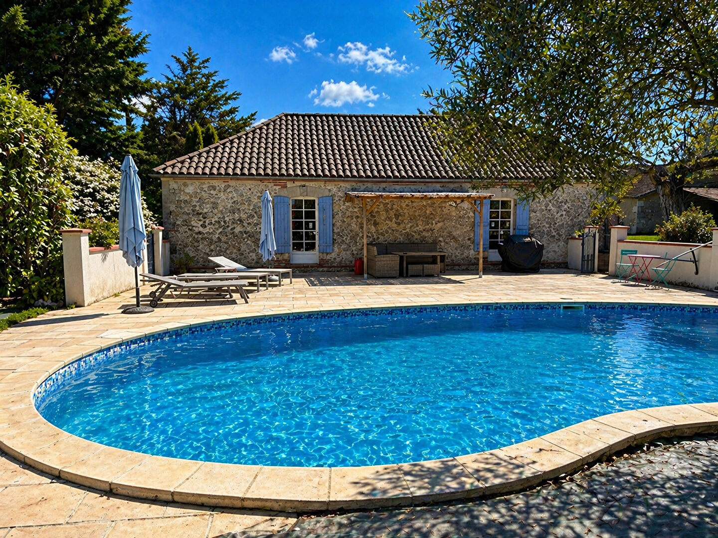 Maison 12 pièces 320 m² · à Dolmayrac · 320 m² · 499 000 €