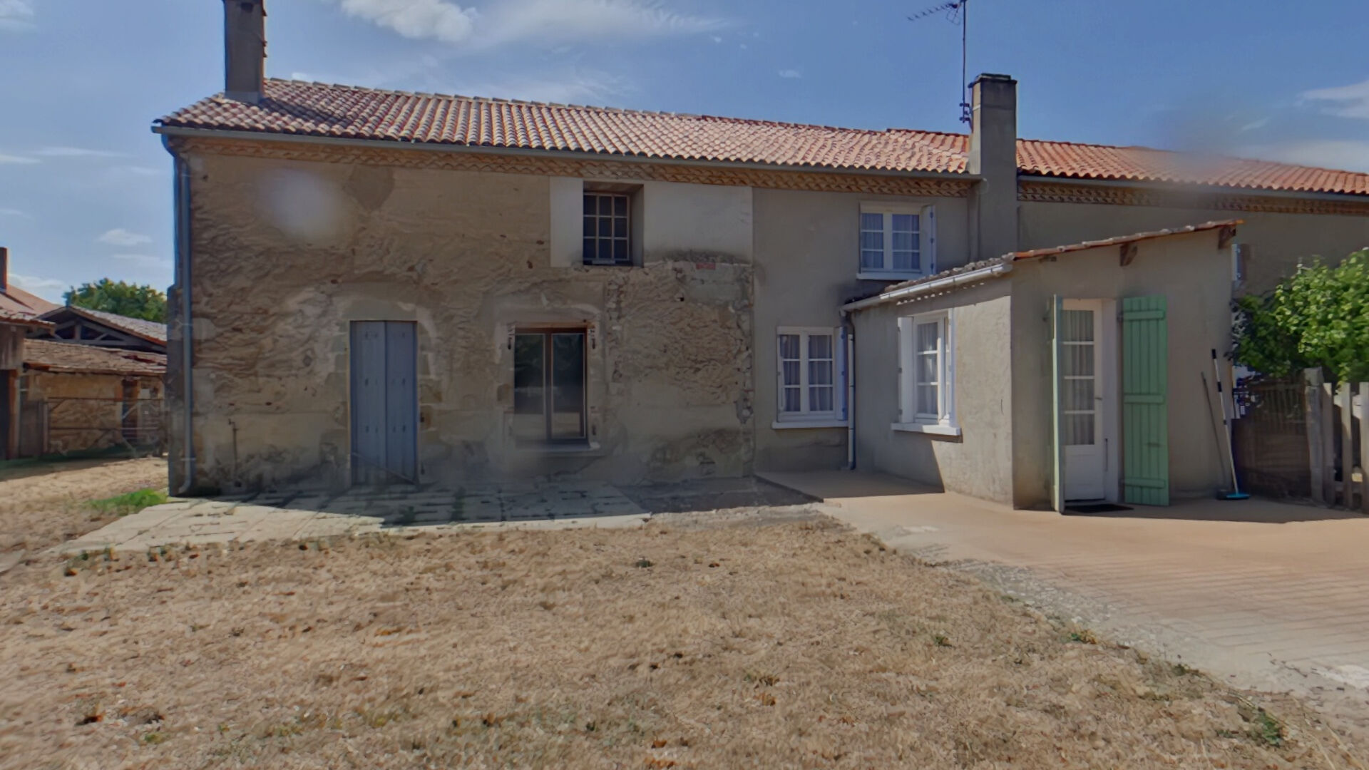 Maison 4 pièces 110 m² · à Millac · 110 m² · 84 000 €