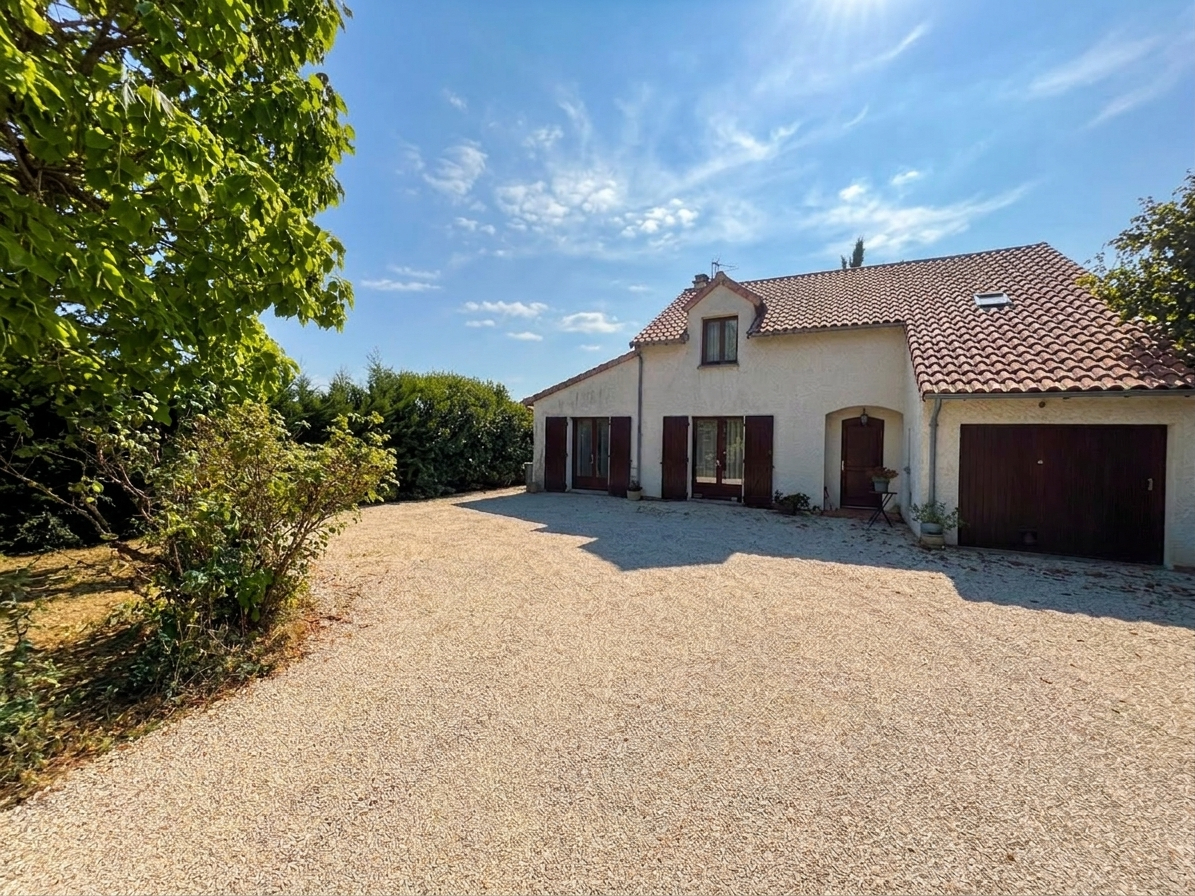 Maison 6 pièces 149 m² · à Montamise · 149 m² · 316 500 €