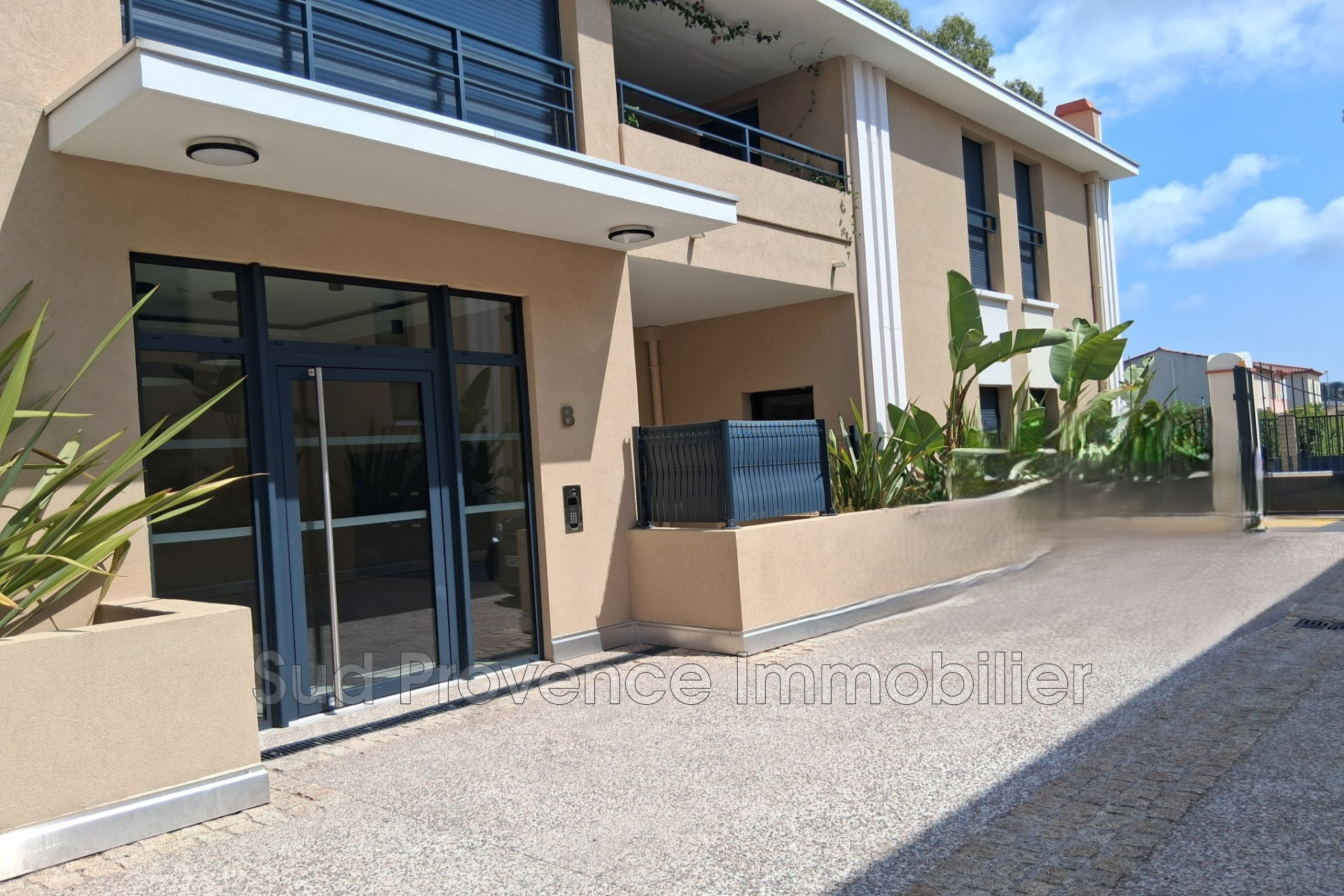 Appartement 3 pièces 80 m² · à Vallauris · 80 m² · 384 000 €