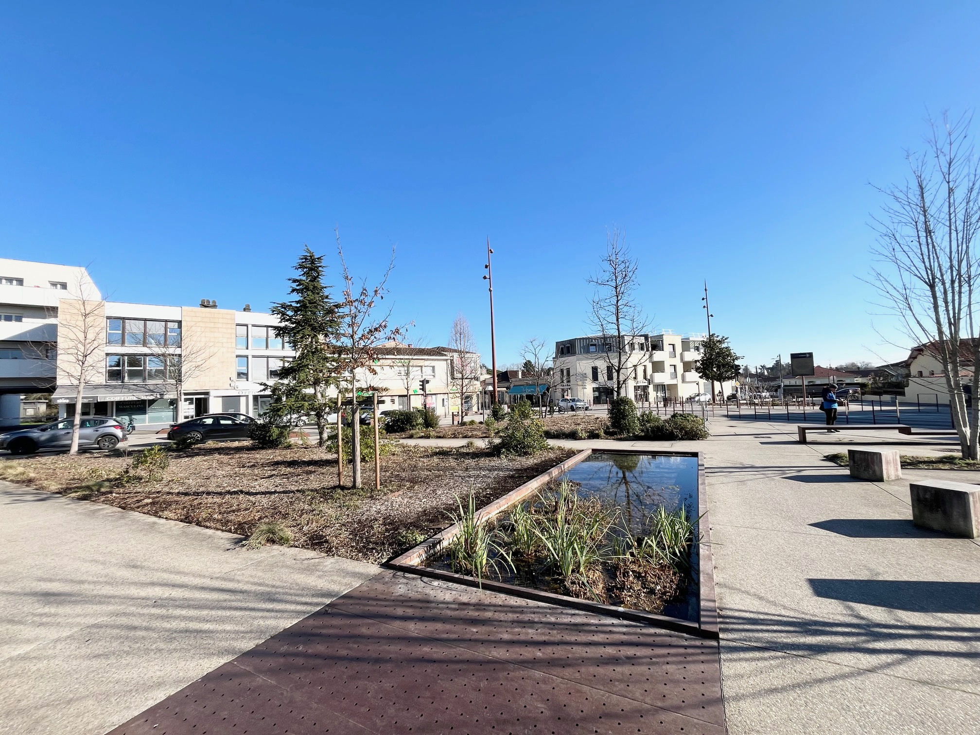 Local commercial 98 m² · à Gradignan · 98 m² · 2 040 €/mois