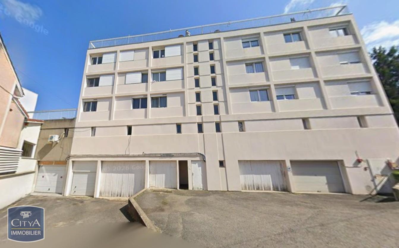Parking 10 m² · à Firminy · 10 m² · 80 €/mois