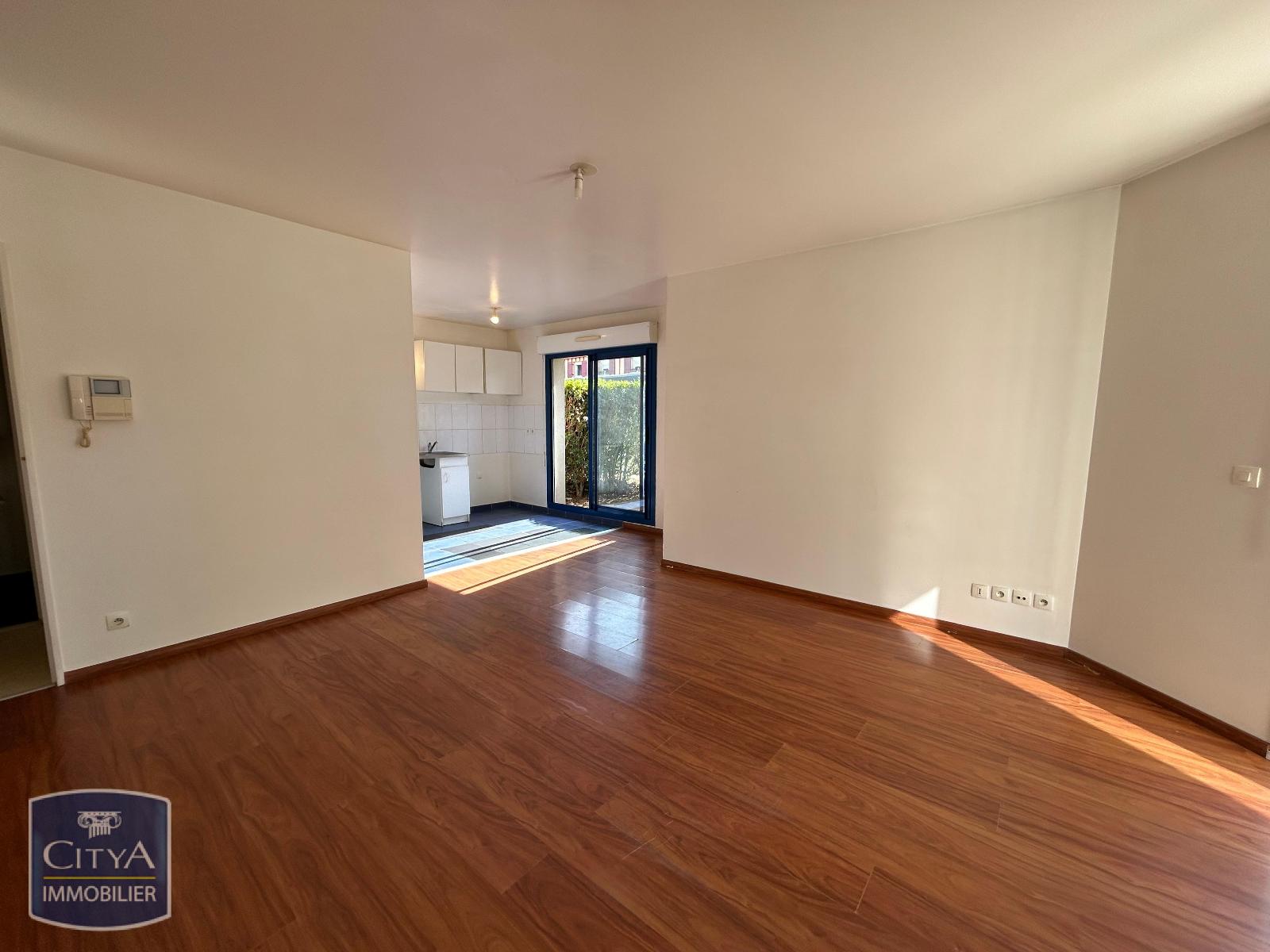 Appartement 2 pièces 44 m² · à St Arnoult · 44 m² · 750 €/mois