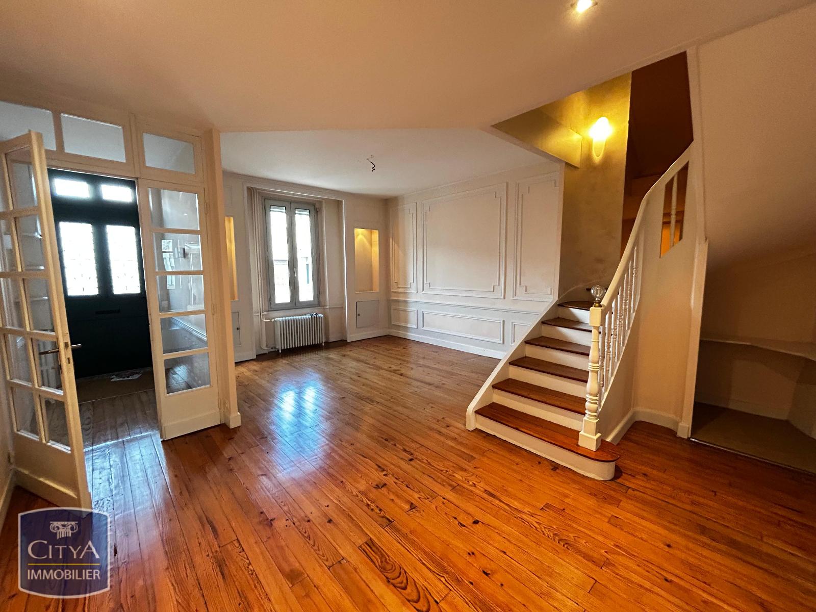 Maison 6 pièces 198 m² · à Mont de Marsan · 198 m² · 1 300 €/mois