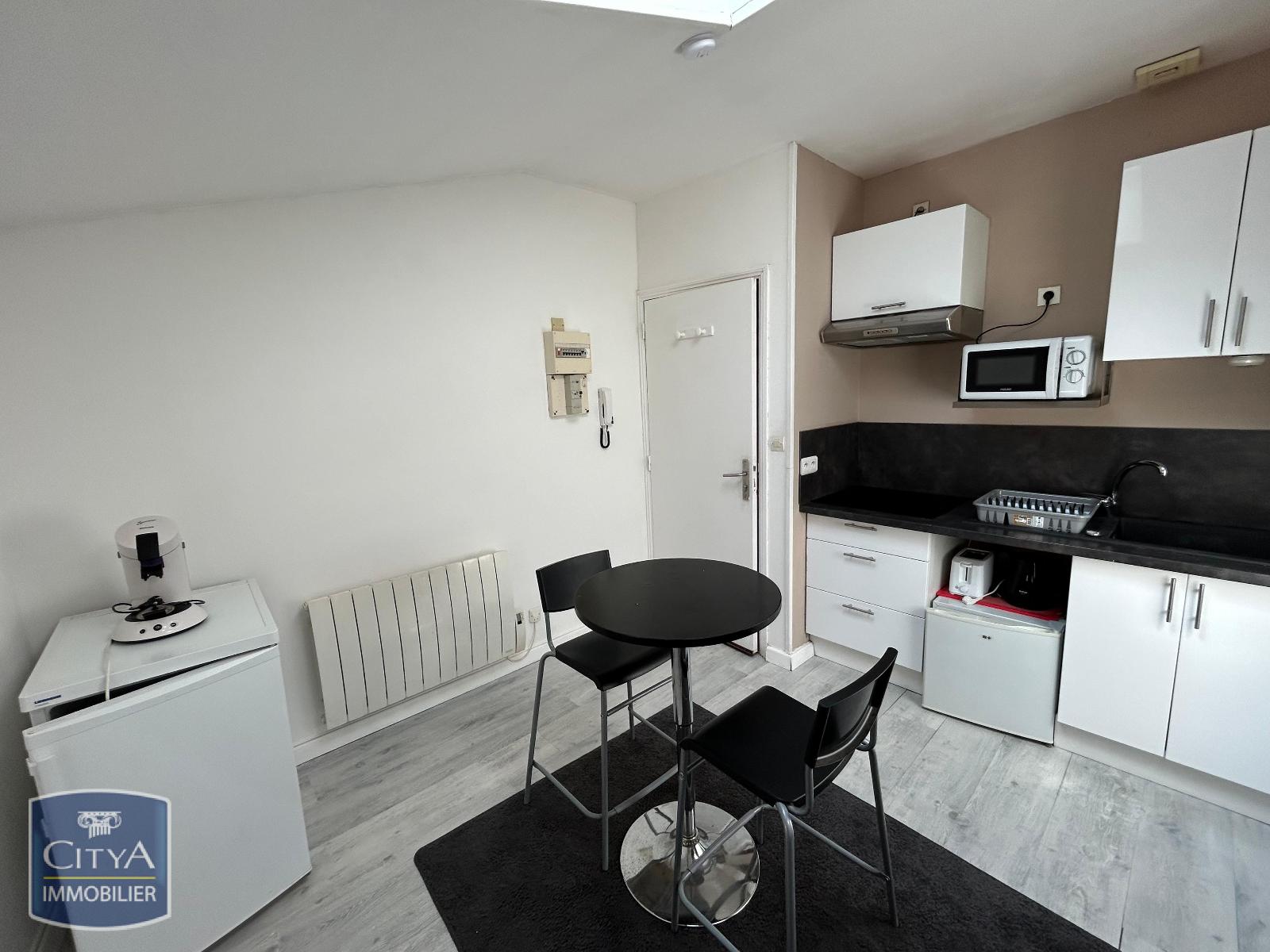 Appartement 1 pièce 14 m² · à Clermont Ferrand · 14 m² · 420 €/mois