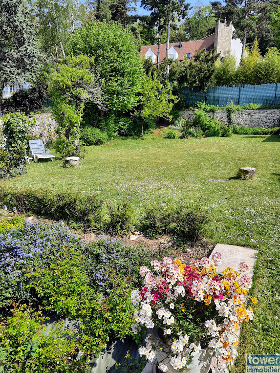 Maison 14 pièces 290 m² · à St Prix · 290 m² · 966 000 €