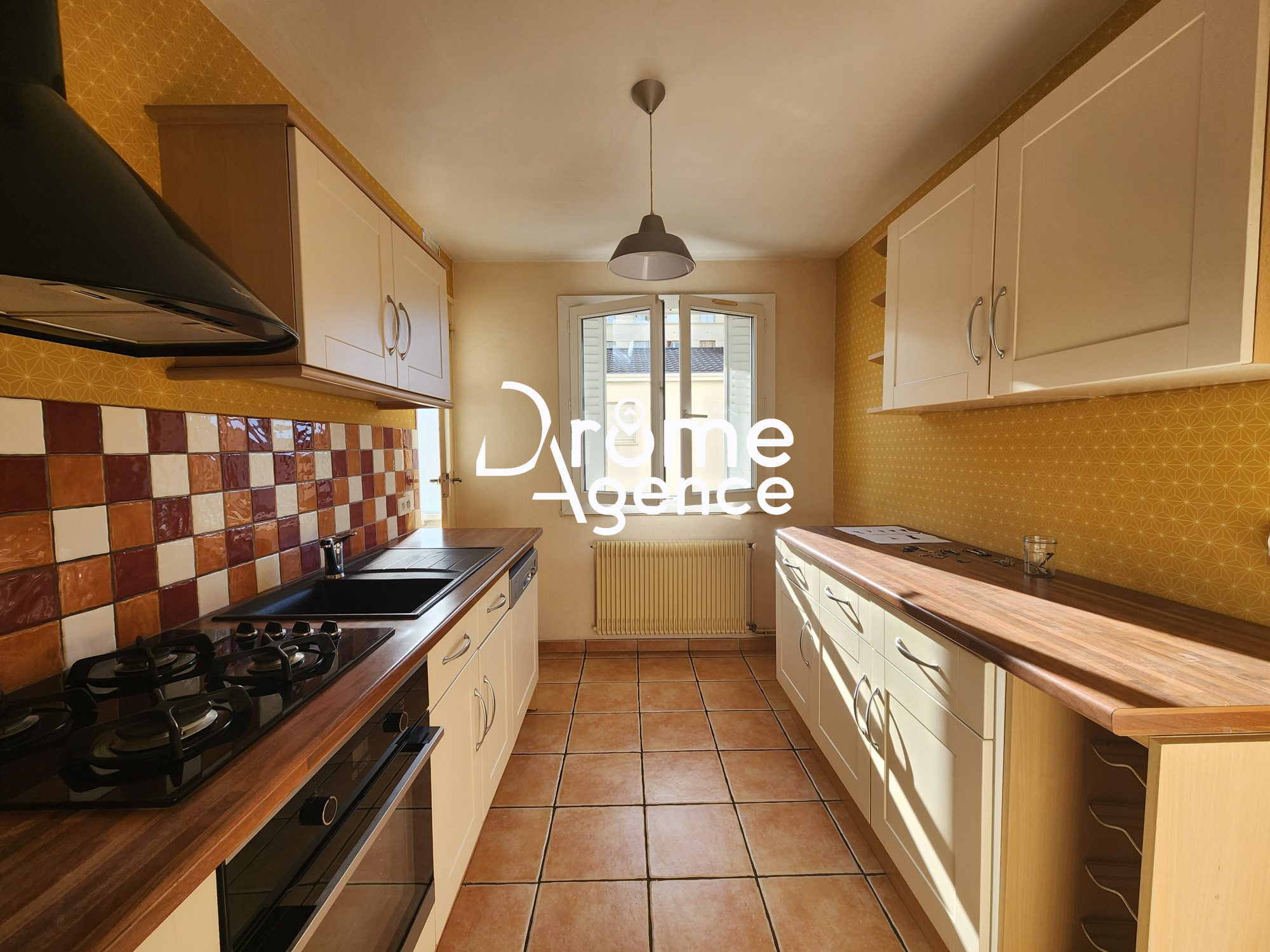 Appartement 5 pièces 84 m² · à Guilherand Granges · 84 m² · 850 €/mois