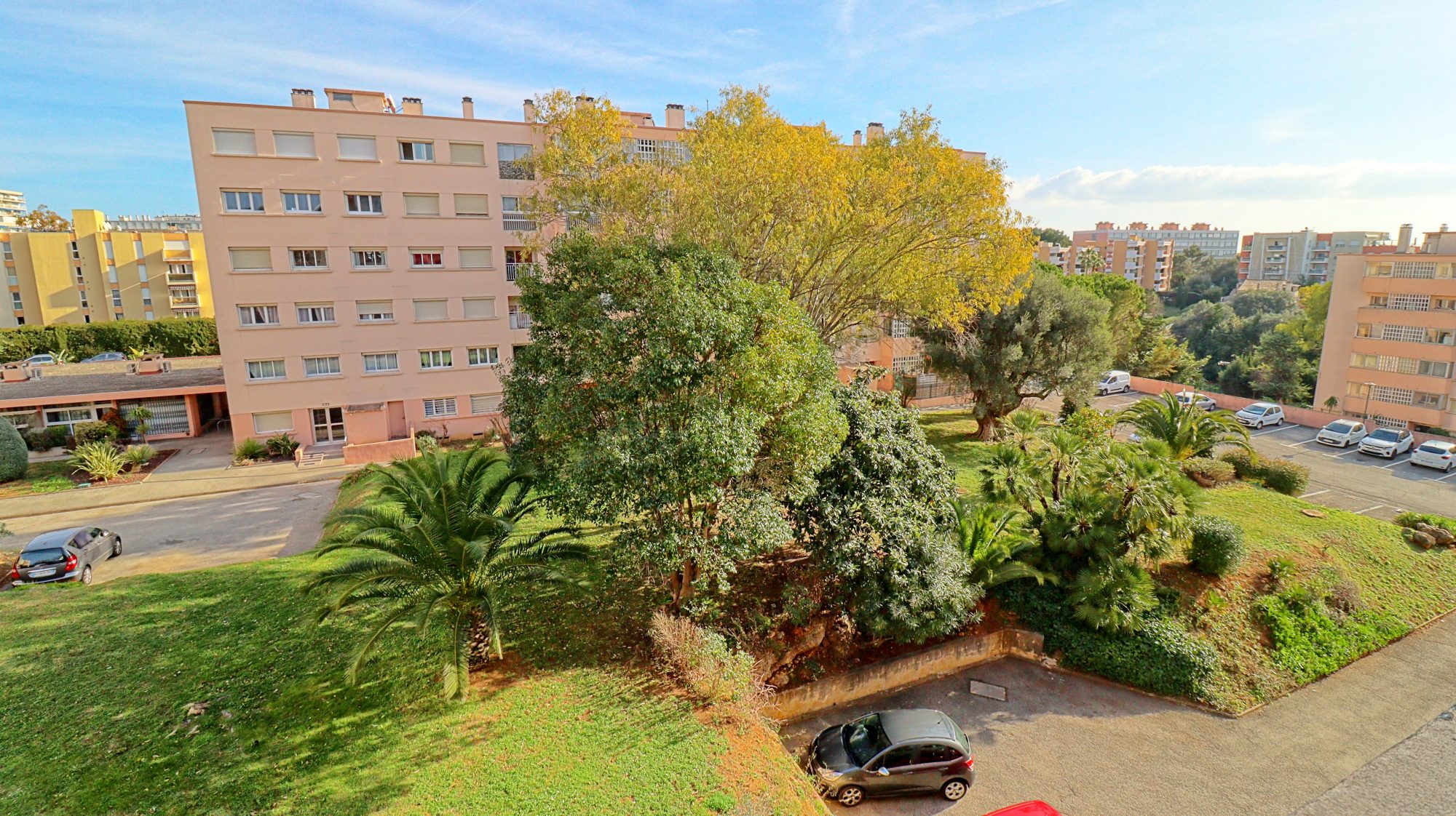 Appartement 4 pièces 73 m² · à Antibes · 73 m² · 249 000 €