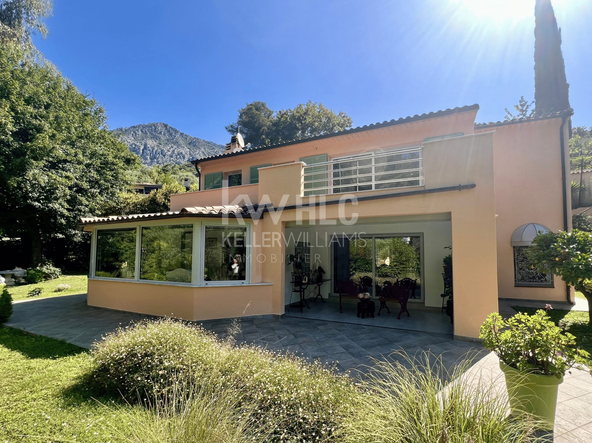 Maison 6 pièces 204 m² · à Menton · 204 m² · 890 000 €