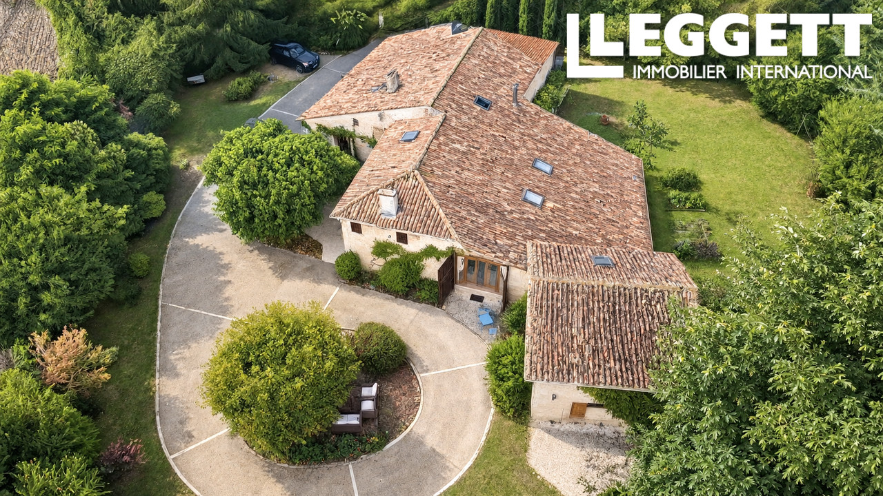 Maison 9 pièces 291 m² · à Clion · 291 m² · 386 900 €