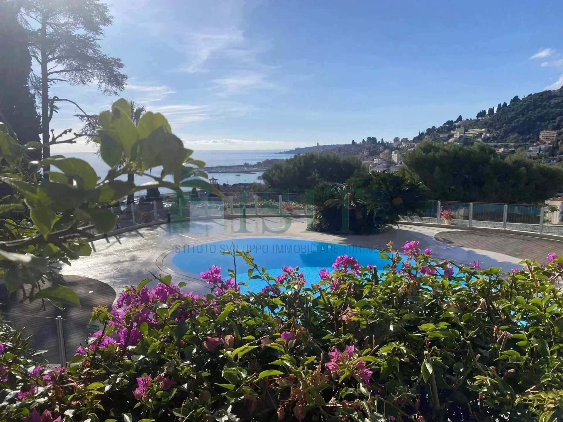 Appartement 3 pièces 49 m² · à Menton · 49 m² · 318 000 €
