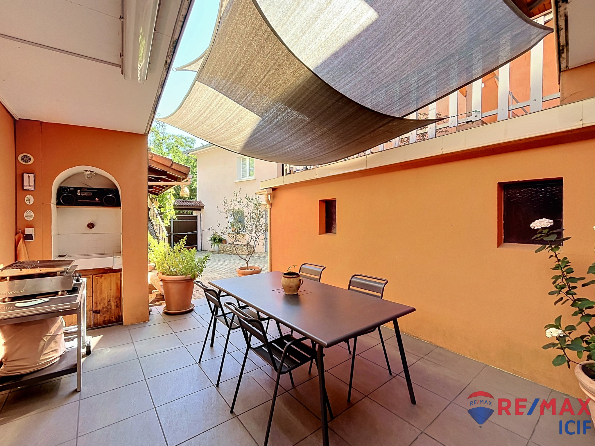 Maison 6 pièces 177 m² · à L Isle D Abeau · 177 m² · 347 000 €