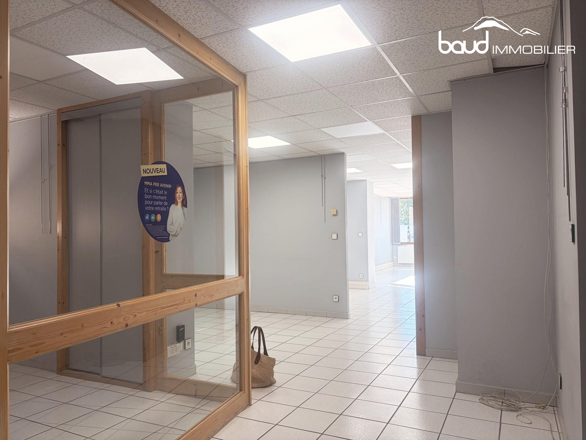 Local commercial 130 m² · à Villard de Lans · 130 m² · 369 000 €