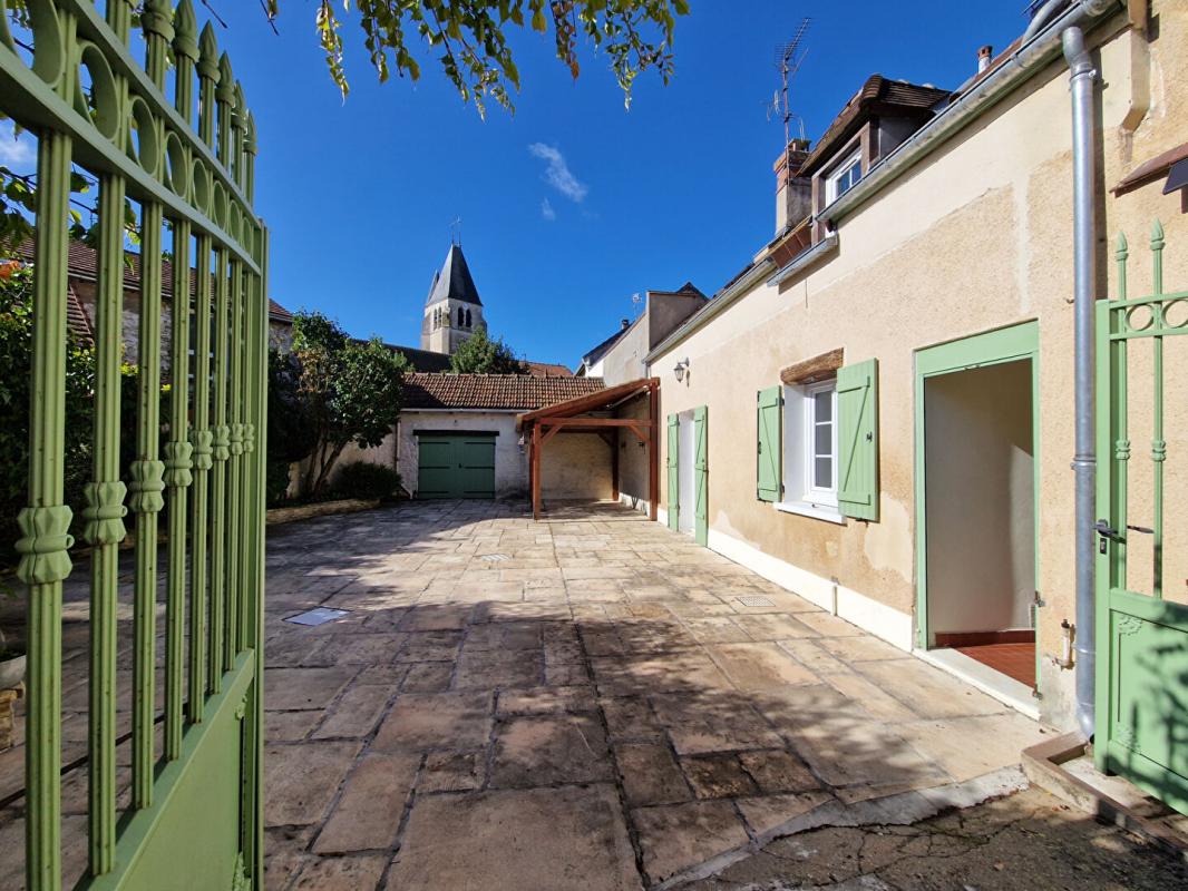 Maison 6 pièces 169 m² · à Auneau Bleury St Symphorien · 169 m² · 229 000 €