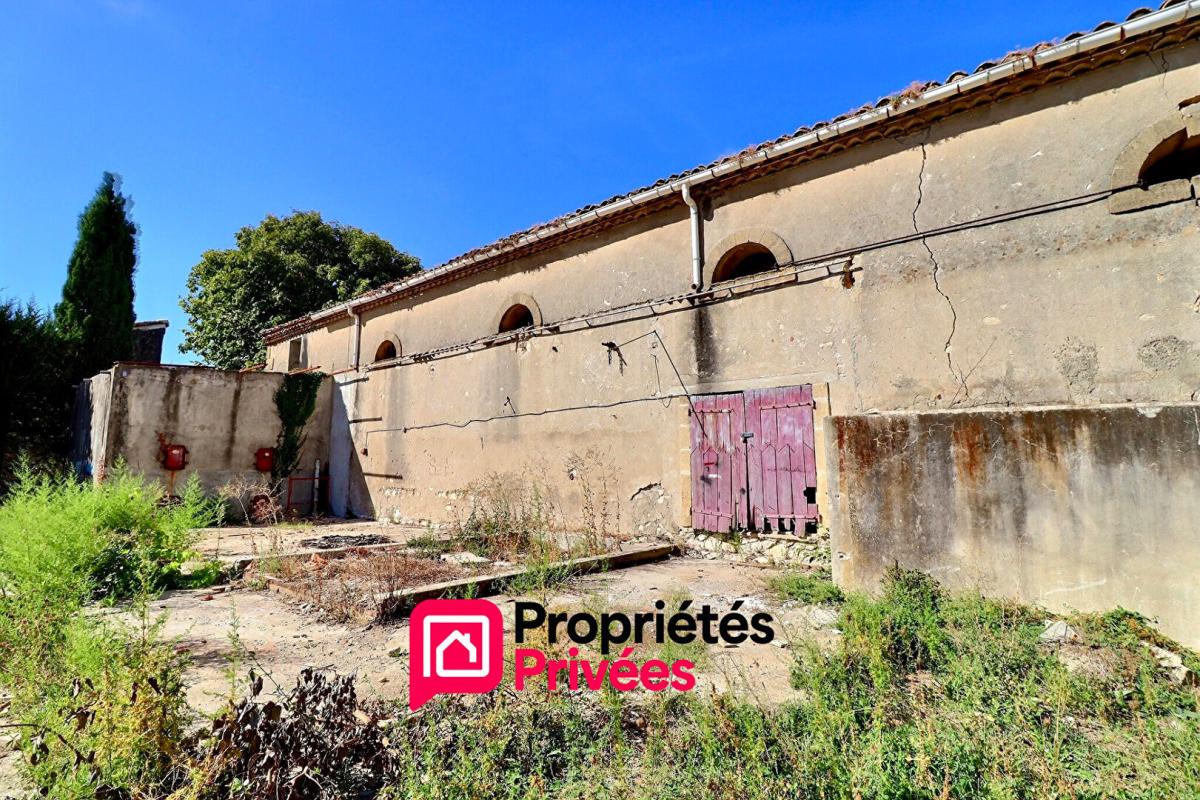 Maison 1 pièce 225 m² · à Uzes · 225 m² · 180 000 €