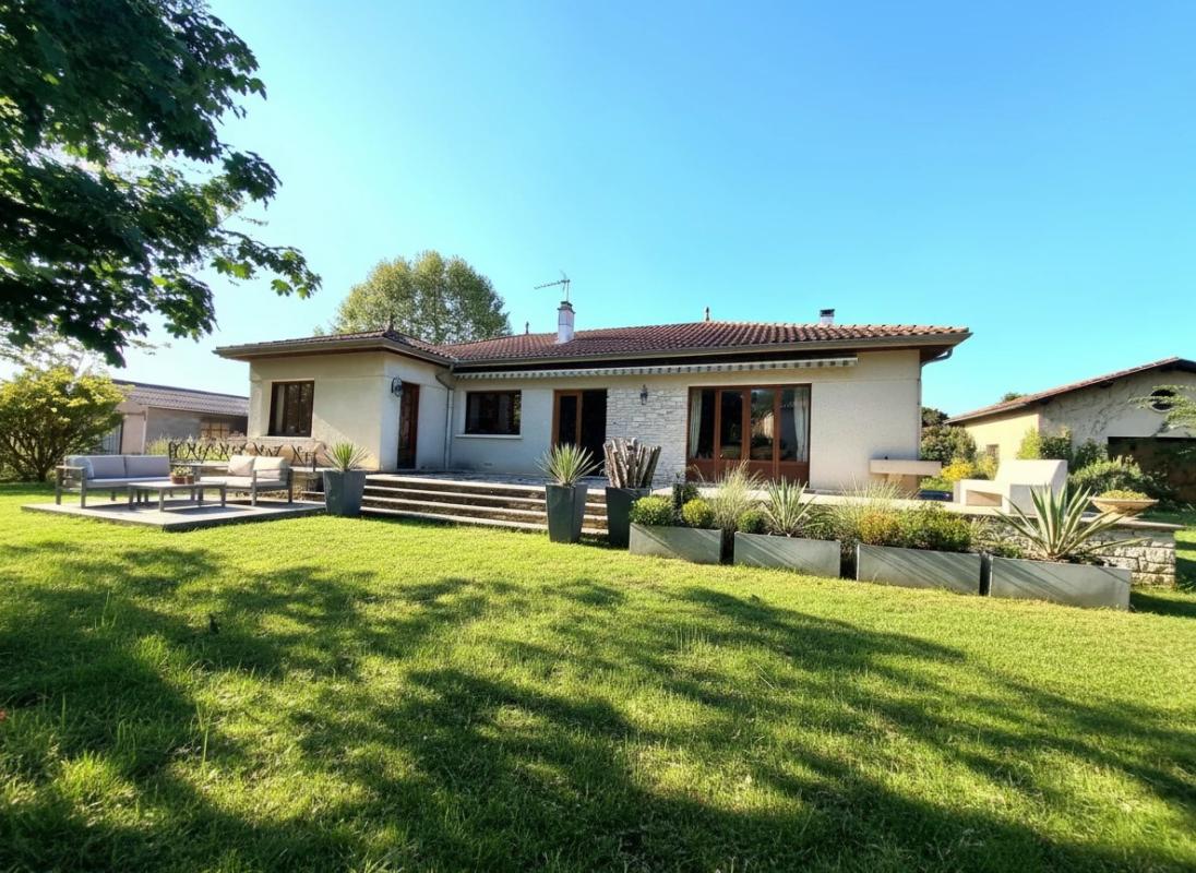 Maison 7 pièces 140 m² · à Ste Terre · 140 m² · 239 000 €