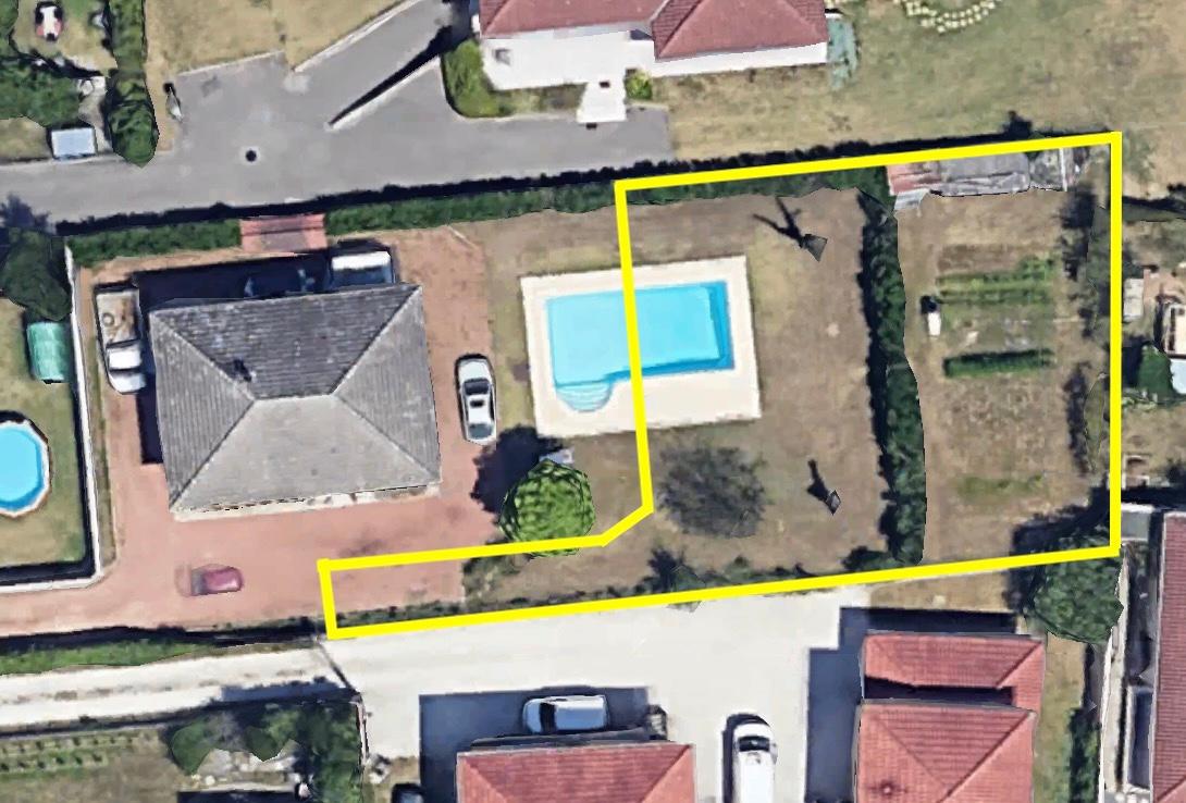 Terrain 653 m² · à Décines-Charpieu · 653 m² · 230 000 €